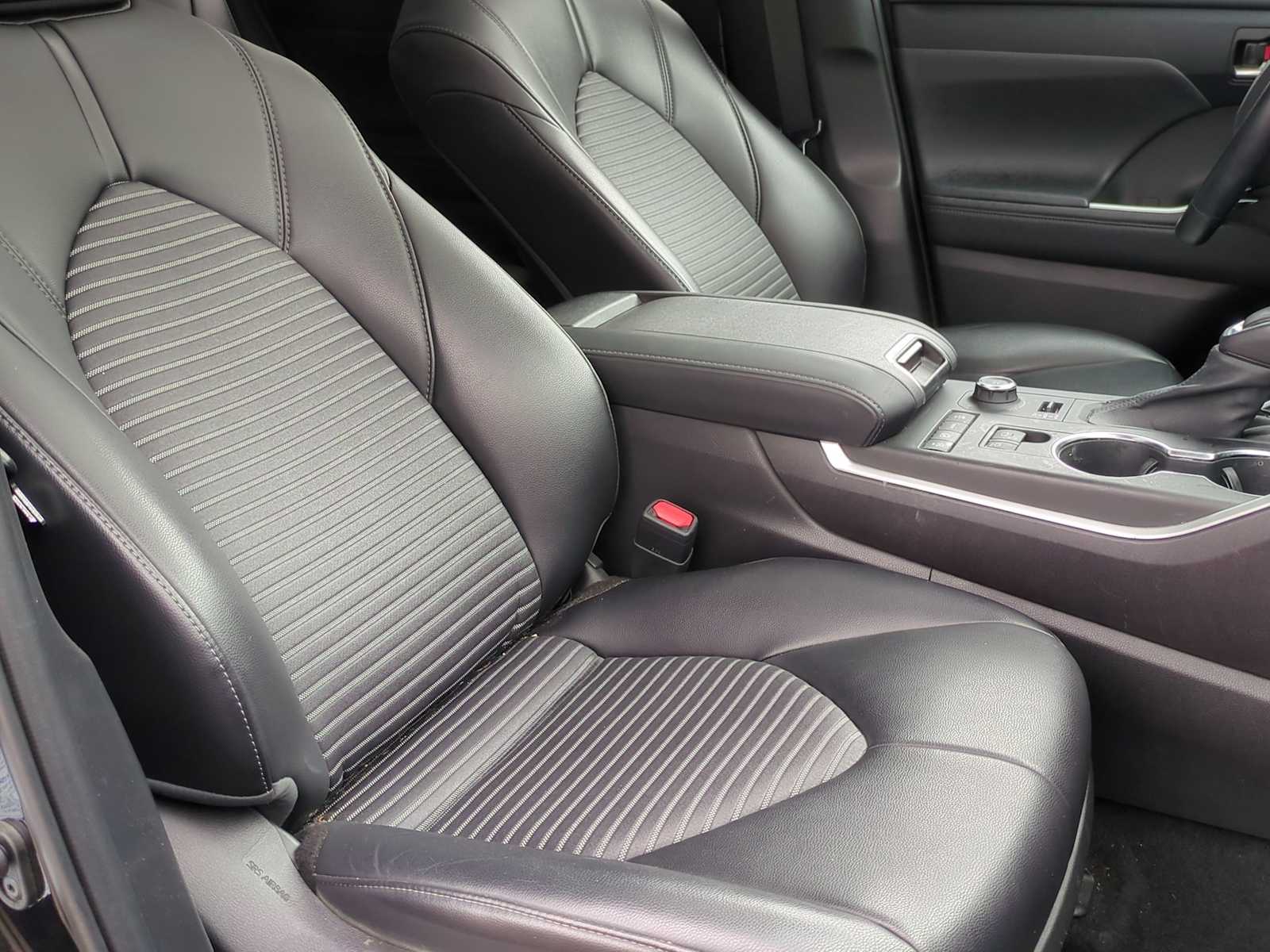 Thumbnail: 2021 Toyota Highlander - 22