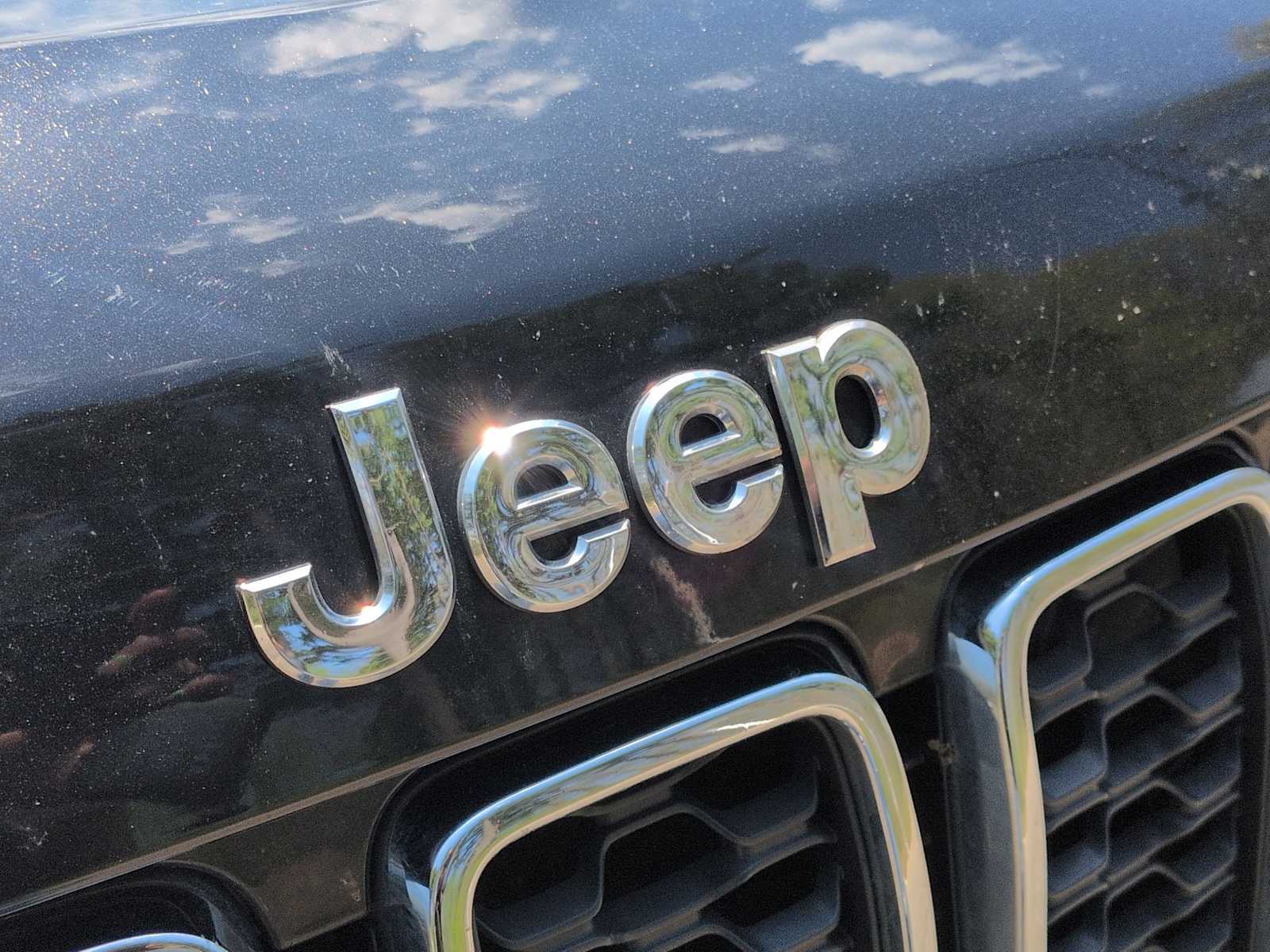 Thumbnail: 2020 Jeep Grand Cherokee - 11