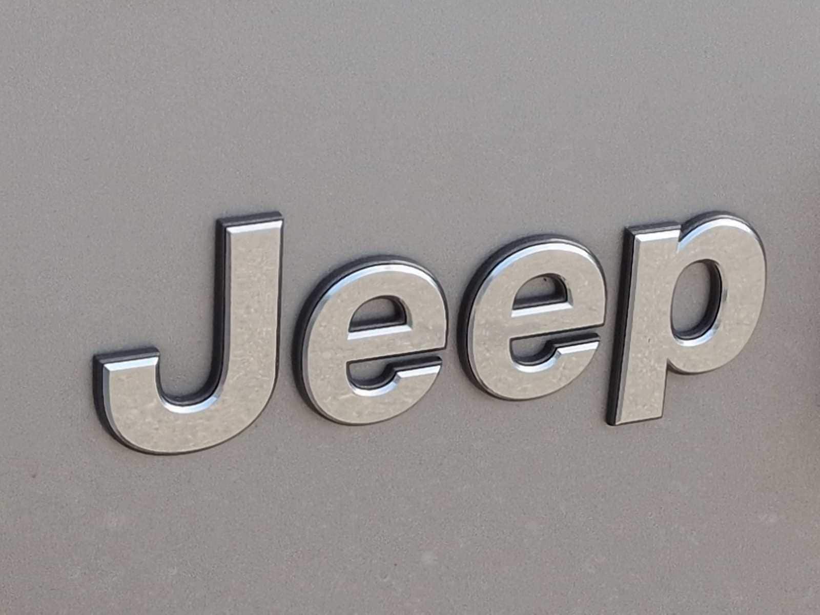 Thumbnail: 2018 Jeep Wrangler - 12