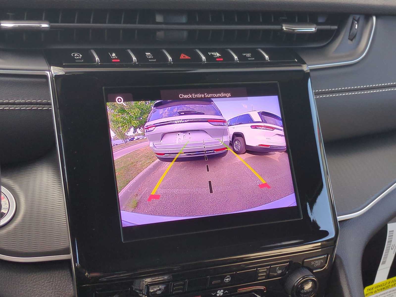 Thumbnail: 2025 Jeep Grand Cherokee - 28