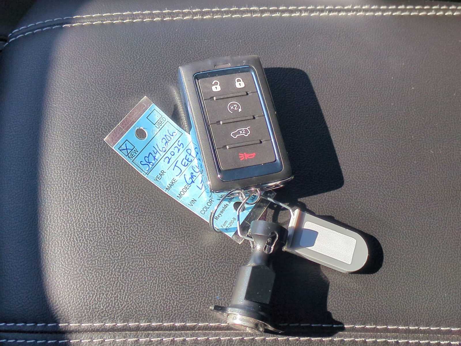 Thumbnail: 2025 Jeep Grand Cherokee L - 34