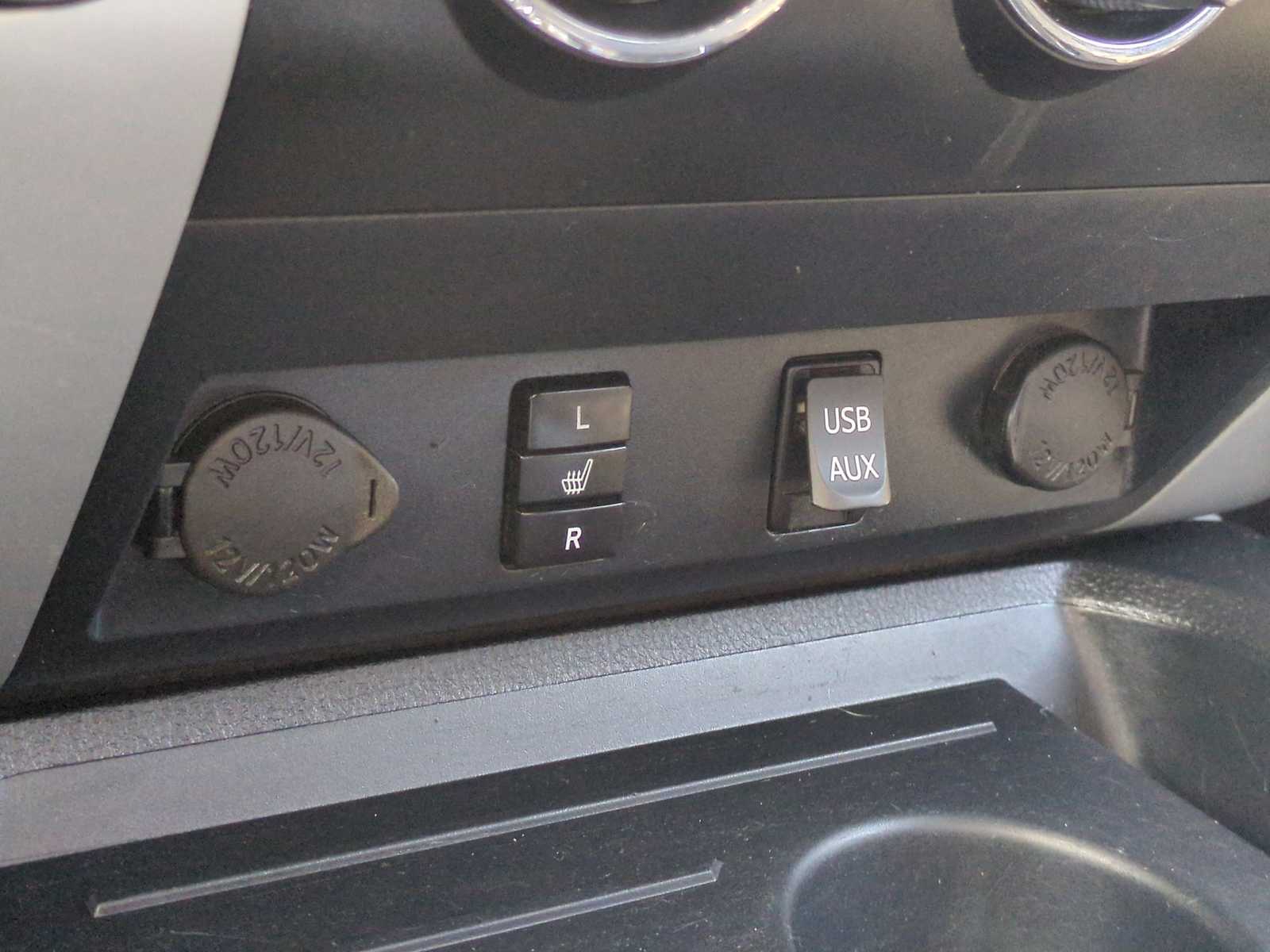Thumbnail: 2018 Toyota Tundra - 32