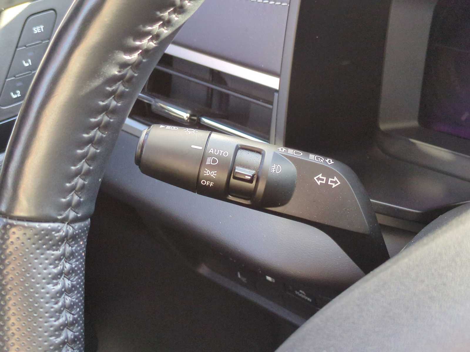 Thumbnail: 2024 Mitsubishi Outlander - 28