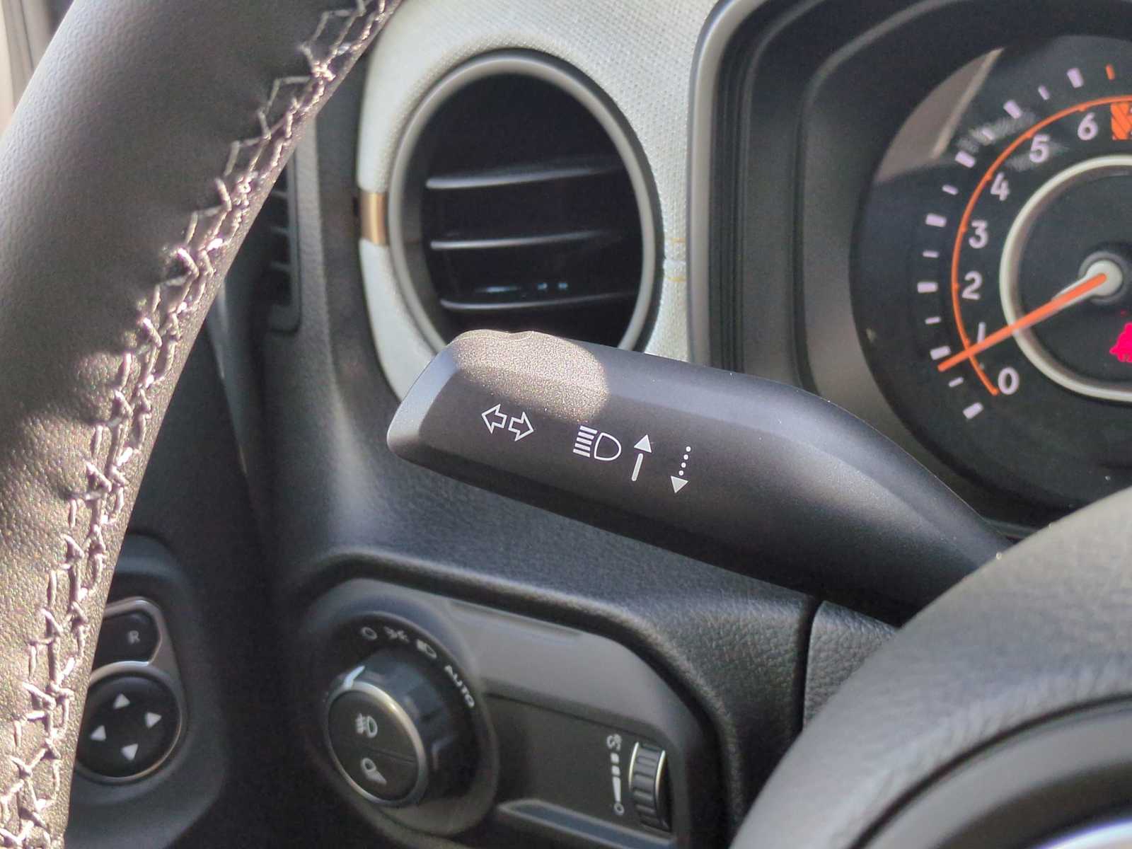 Thumbnail: 2025 Jeep Gladiator - 26