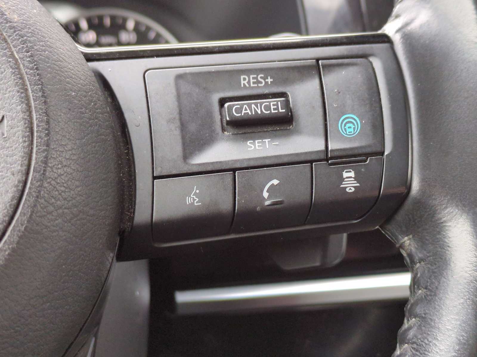 Thumbnail: 2022 Nissan Pathfinder - 24