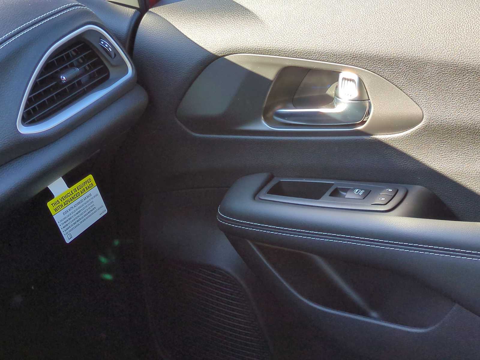 Thumbnail: 2026 Chrysler Pacifica - 35