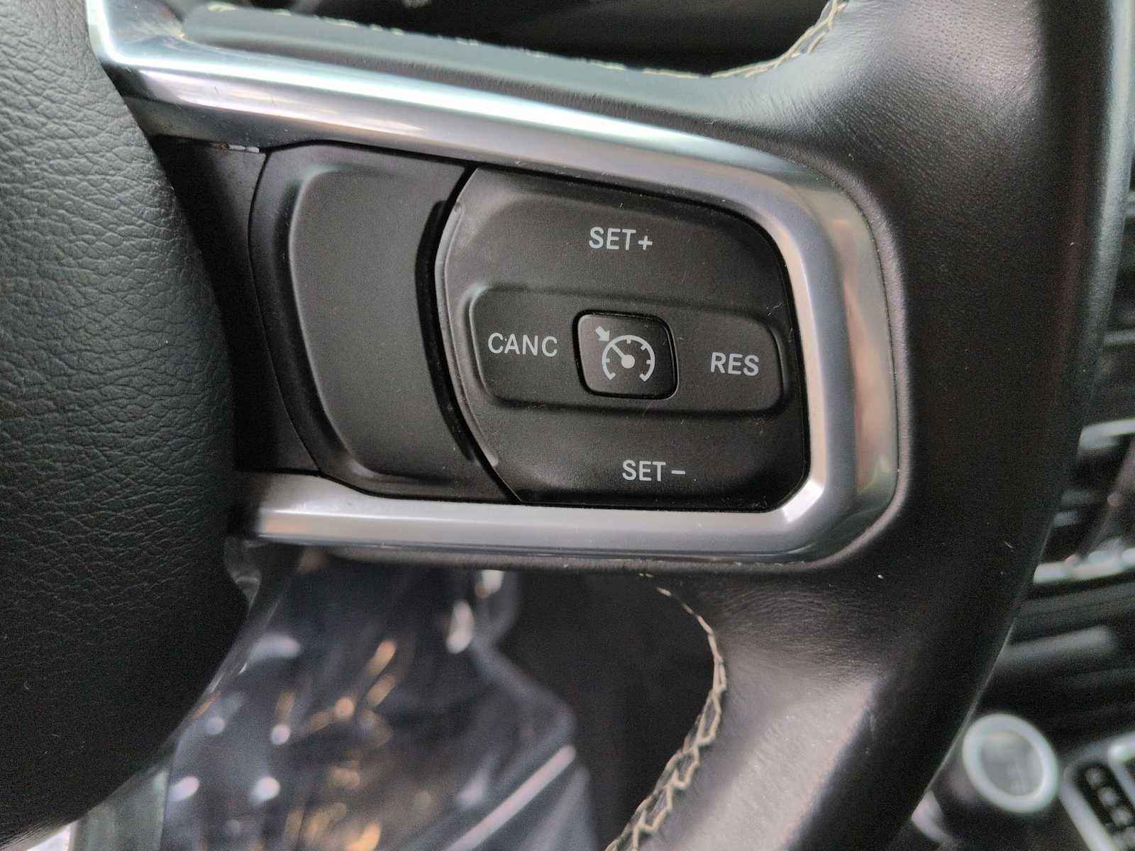 Thumbnail: 2018 Jeep Wrangler - 24