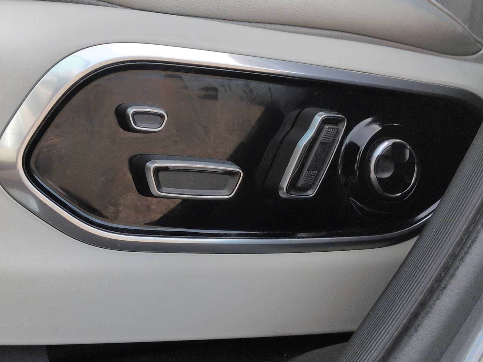 Thumbnail: 2021 Jeep Grand Cherokee L - 18