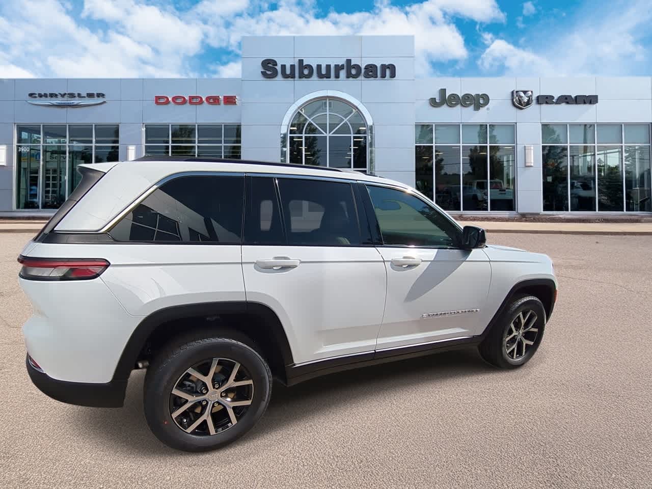 Thumbnail: 2025 Jeep Grand Cherokee - 9