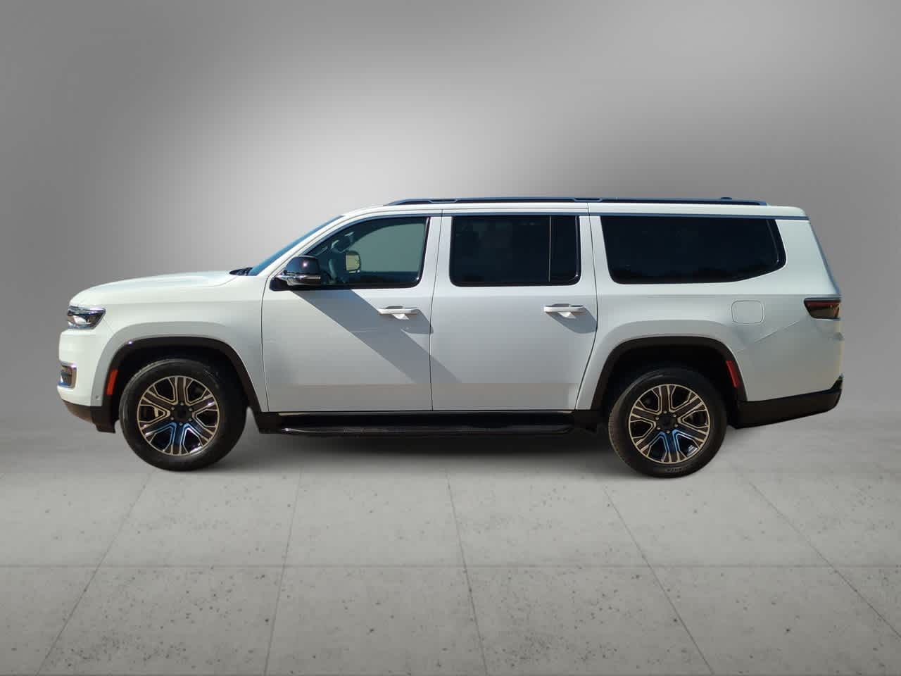 Thumbnail: 2024 Jeep Wagoneer - 5