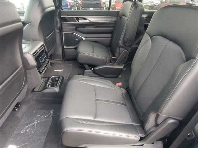 Thumbnail: 2025 Jeep Wagoneer - 20