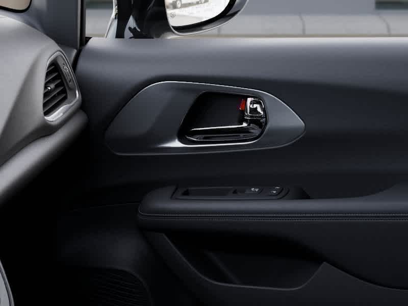 Thumbnail: 2026 Chrysler Voyager - 25