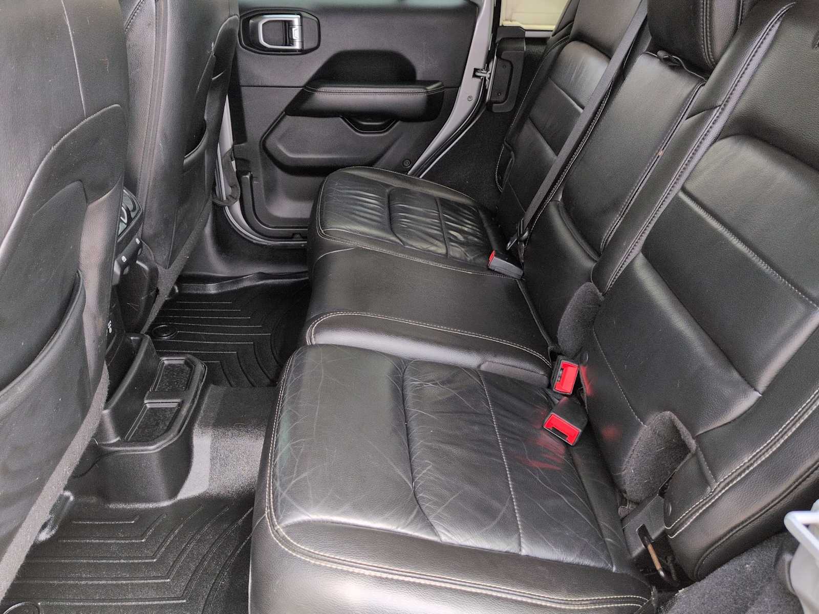 Thumbnail: 2018 Jeep Wrangler - 19