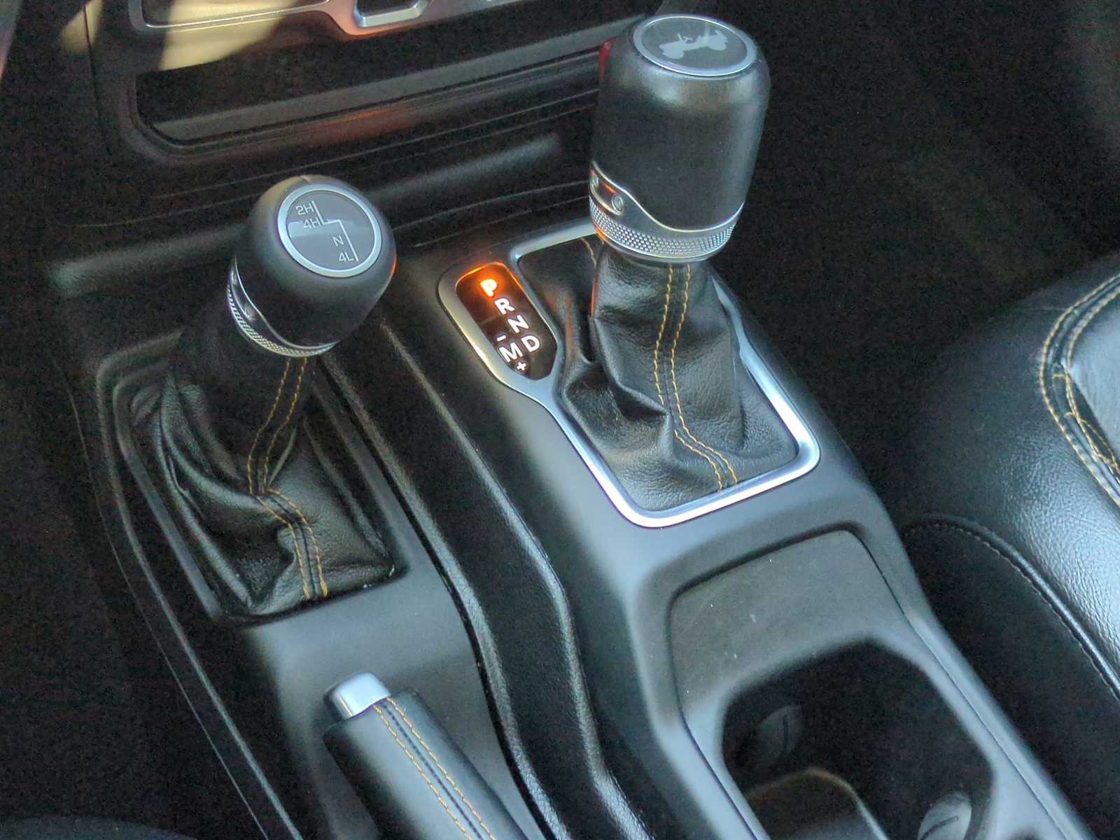 Thumbnail: 2021 Jeep Wrangler - 32