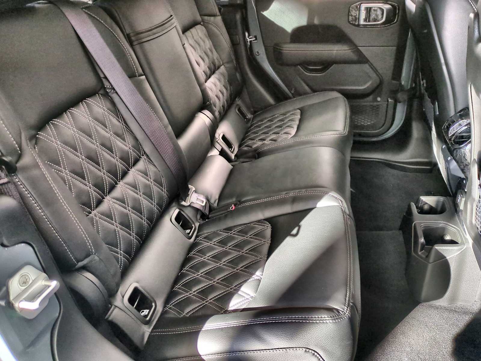 Thumbnail: 2025 Jeep Gladiator - 20