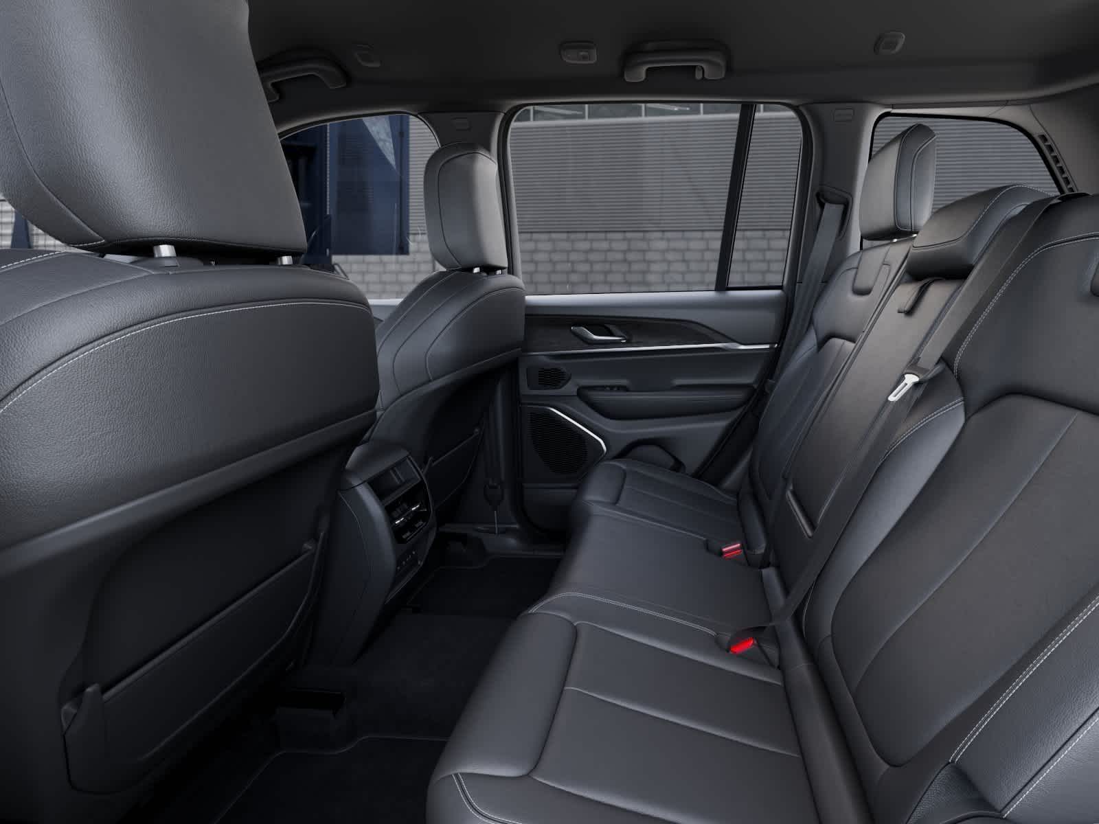 Thumbnail: 2026 Jeep Grand Cherokee - 23