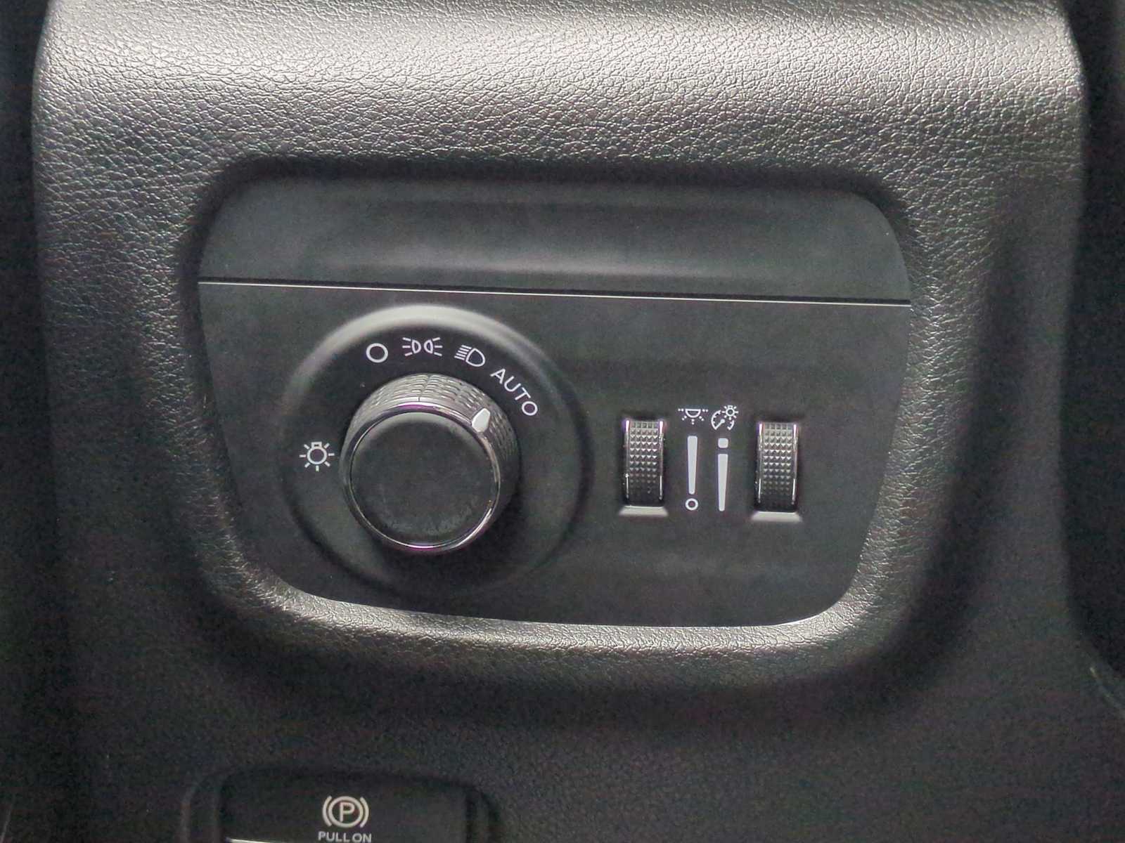 Thumbnail: 2024 Jeep Grand Cherokee - 36