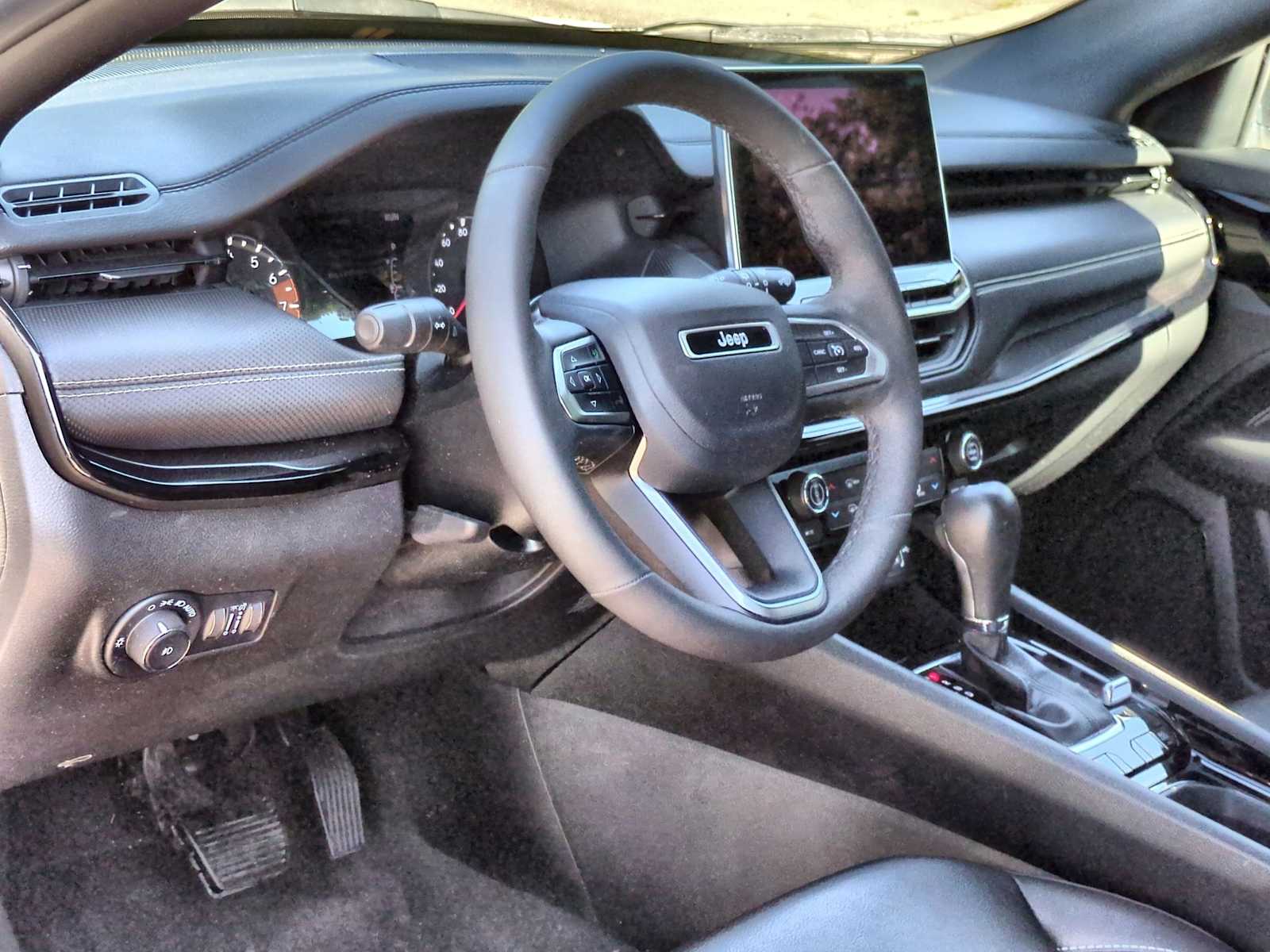 Thumbnail: 2023 Jeep Compass - 10