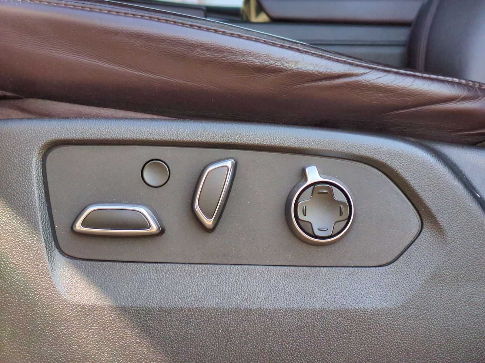 Thumbnail: 2023 Cadillac Escalade - 17