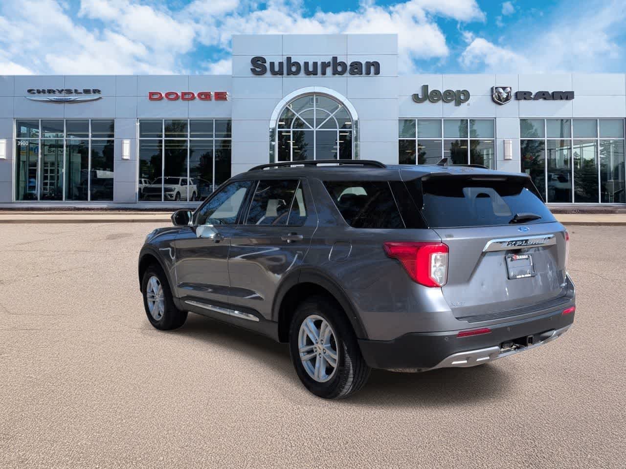 Thumbnail: 2022 Ford Explorer - 6