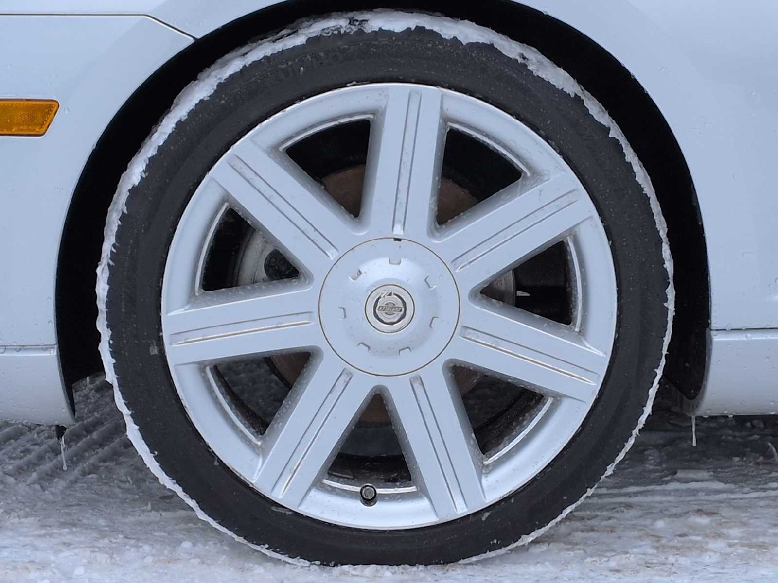 Thumbnail: 2007 Chrysler Crossfire - 14