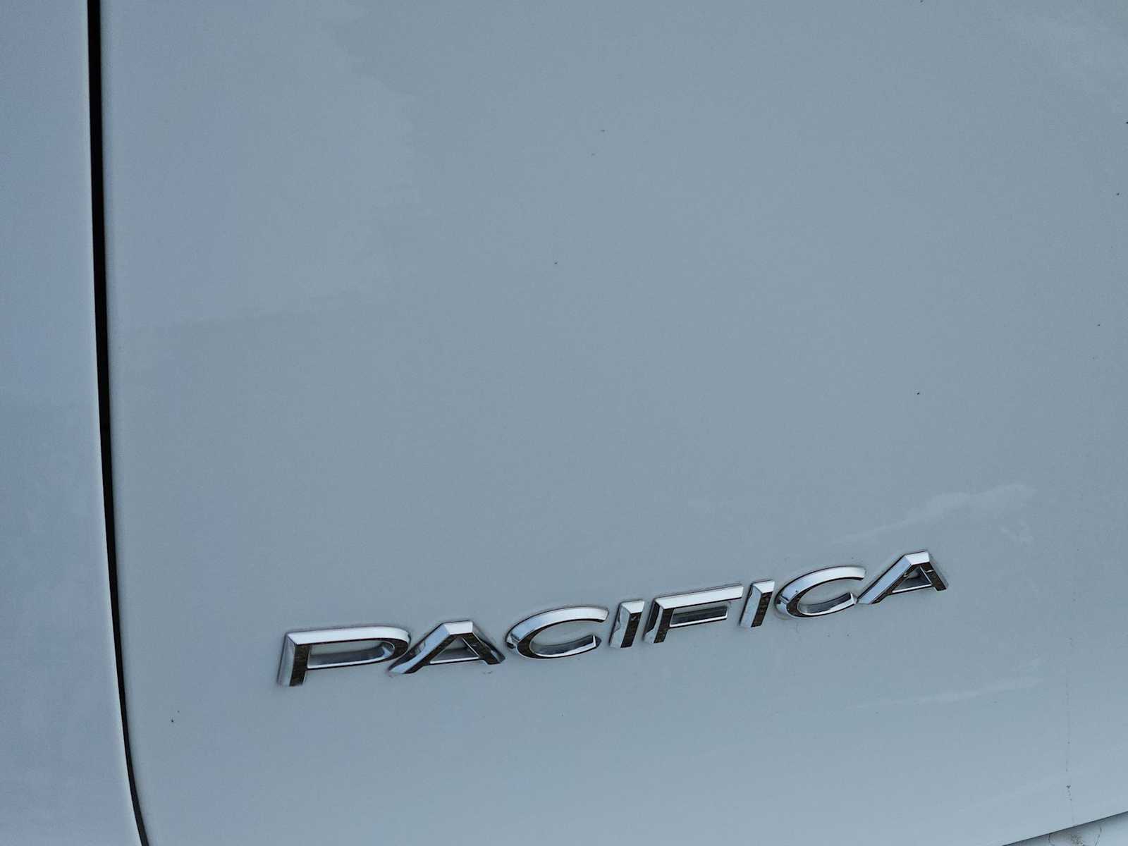 Thumbnail: 2024 Chrysler Pacifica - 20