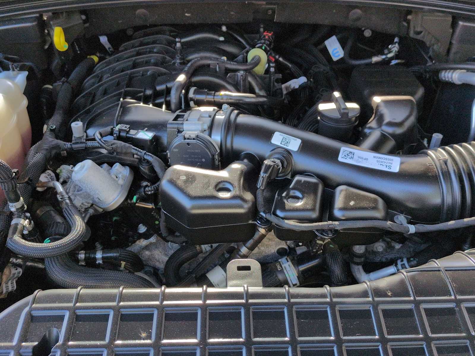 Thumbnail: 2024 Jeep Grand Cherokee - 14