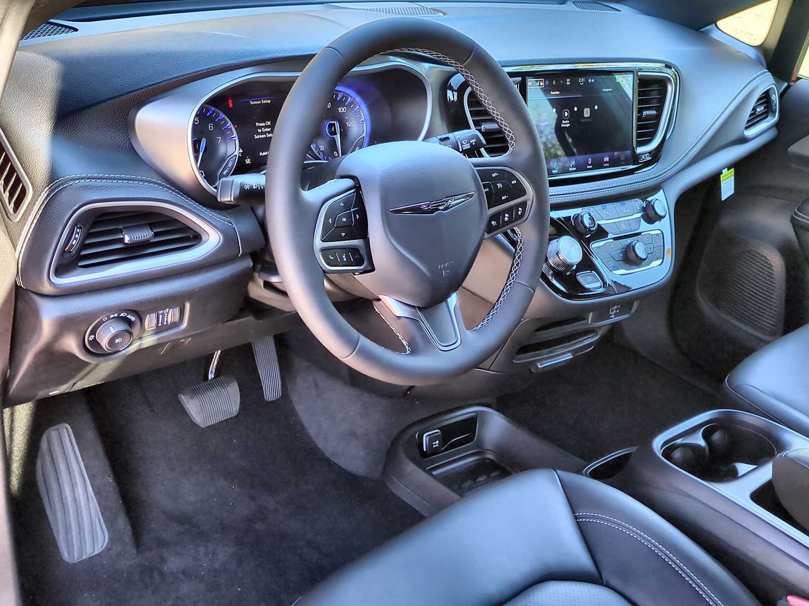 Thumbnail: 2026 Chrysler Pacifica - 10