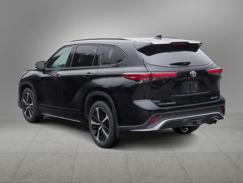 Thumbnail: 2021 Toyota Highlander - 6