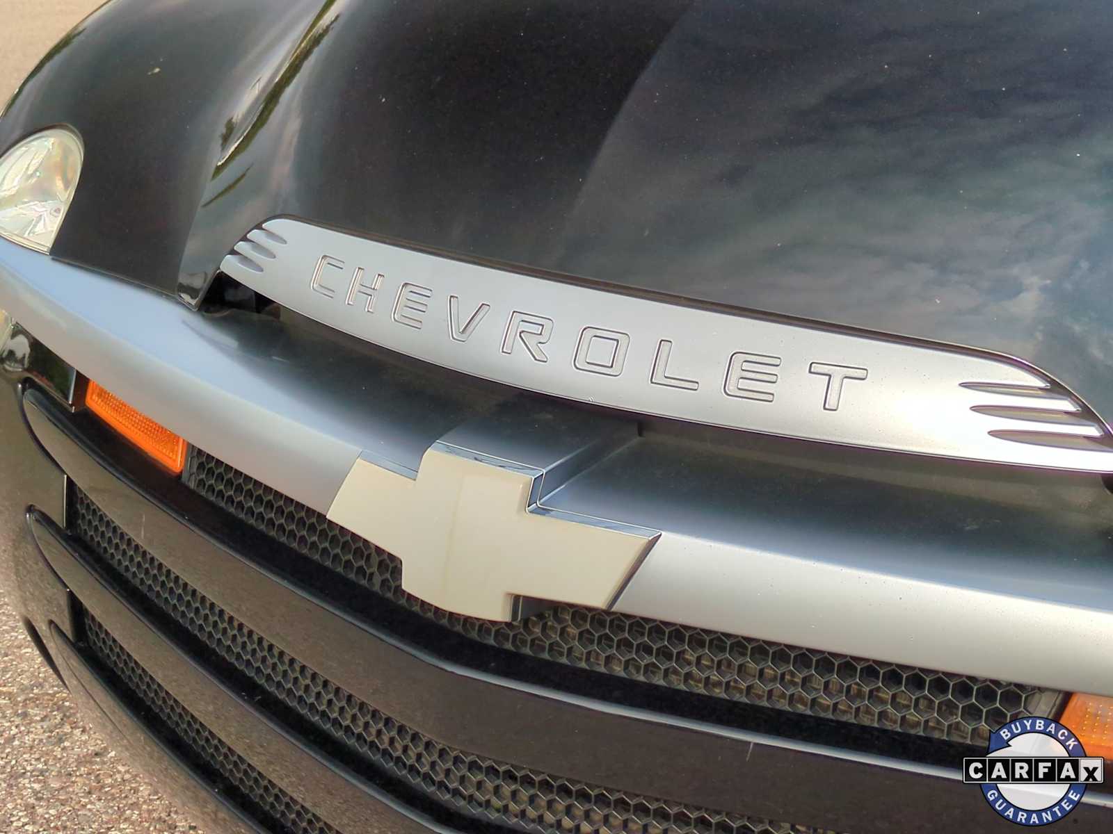 Thumbnail: 2005 Chevrolet SSR - 12