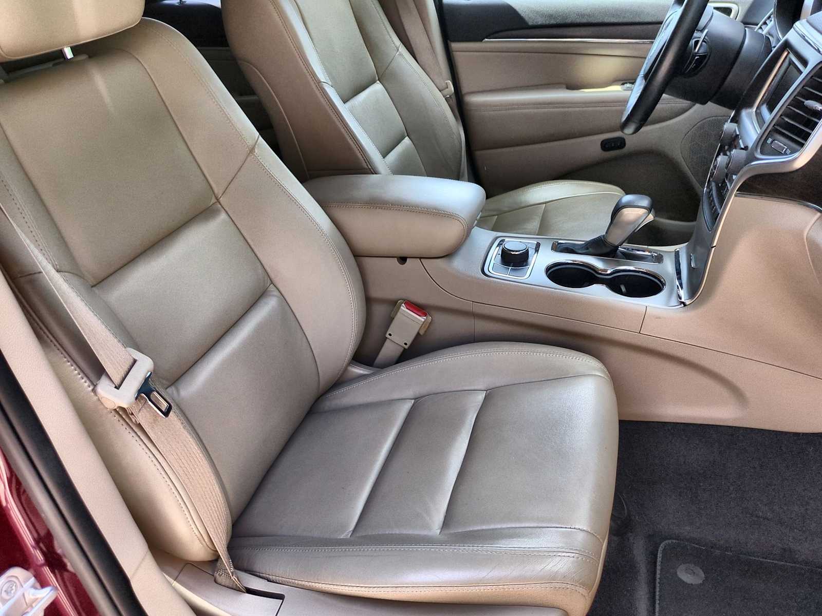 Thumbnail: 2017 Jeep Grand Cherokee - 24