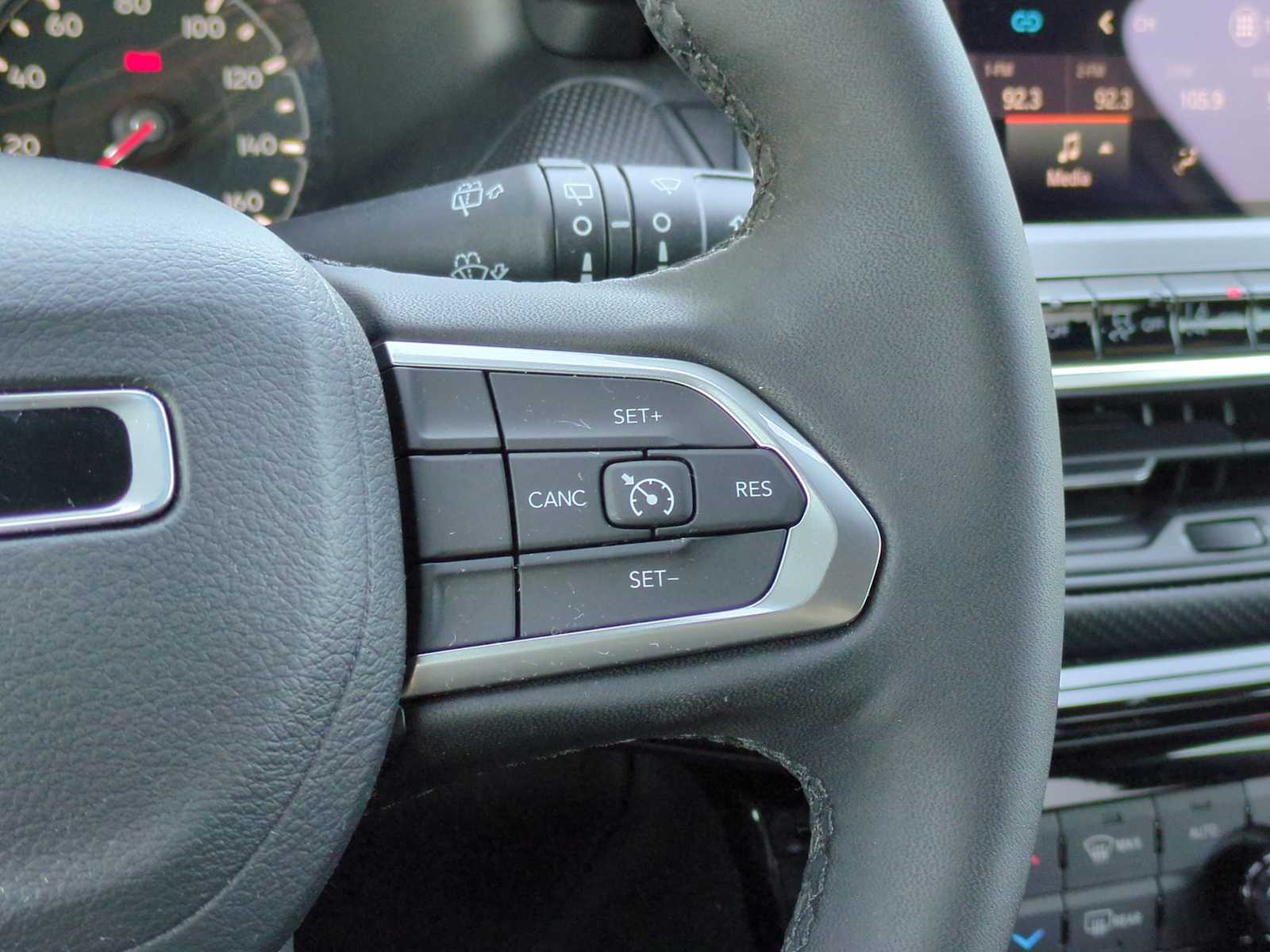 Thumbnail: 2023 Jeep Compass - 25