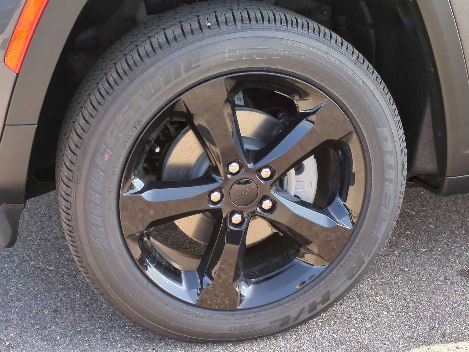 Thumbnail: 2025 Jeep Grand Cherokee - 14