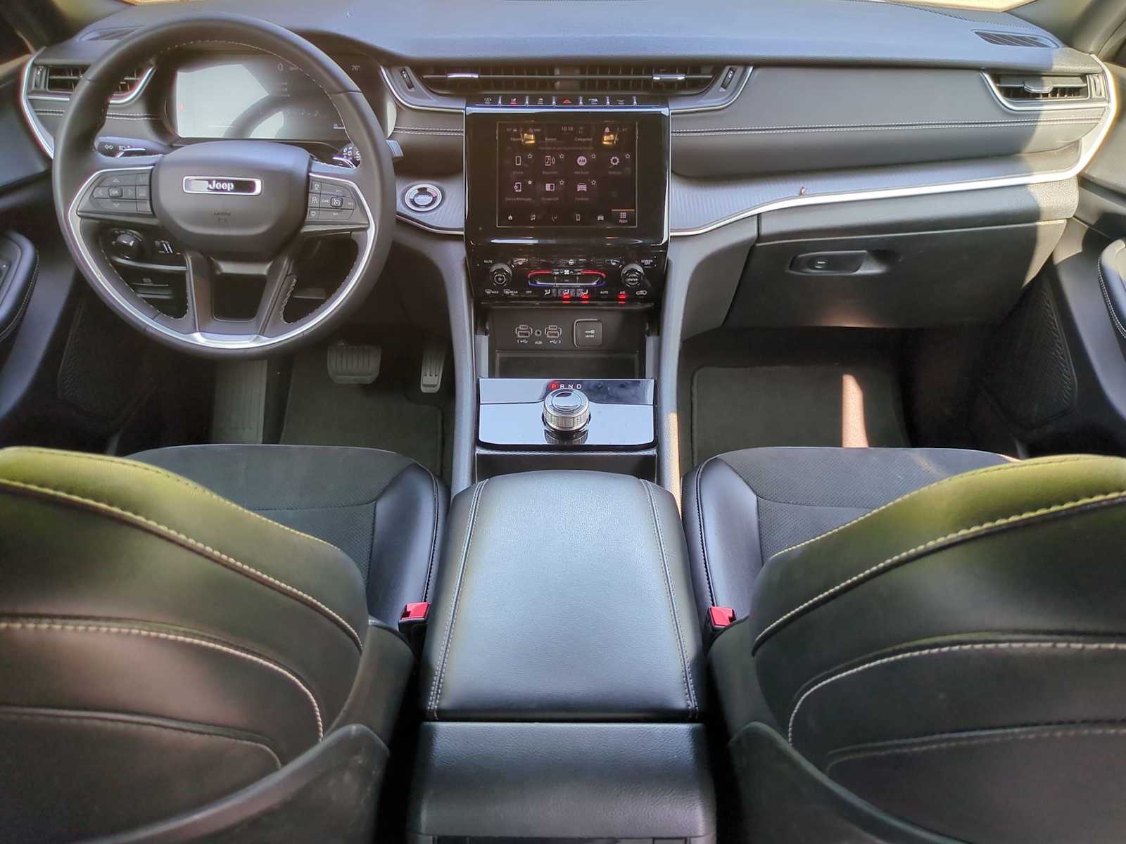 Thumbnail: 2024 Jeep Grand Cherokee L - 15