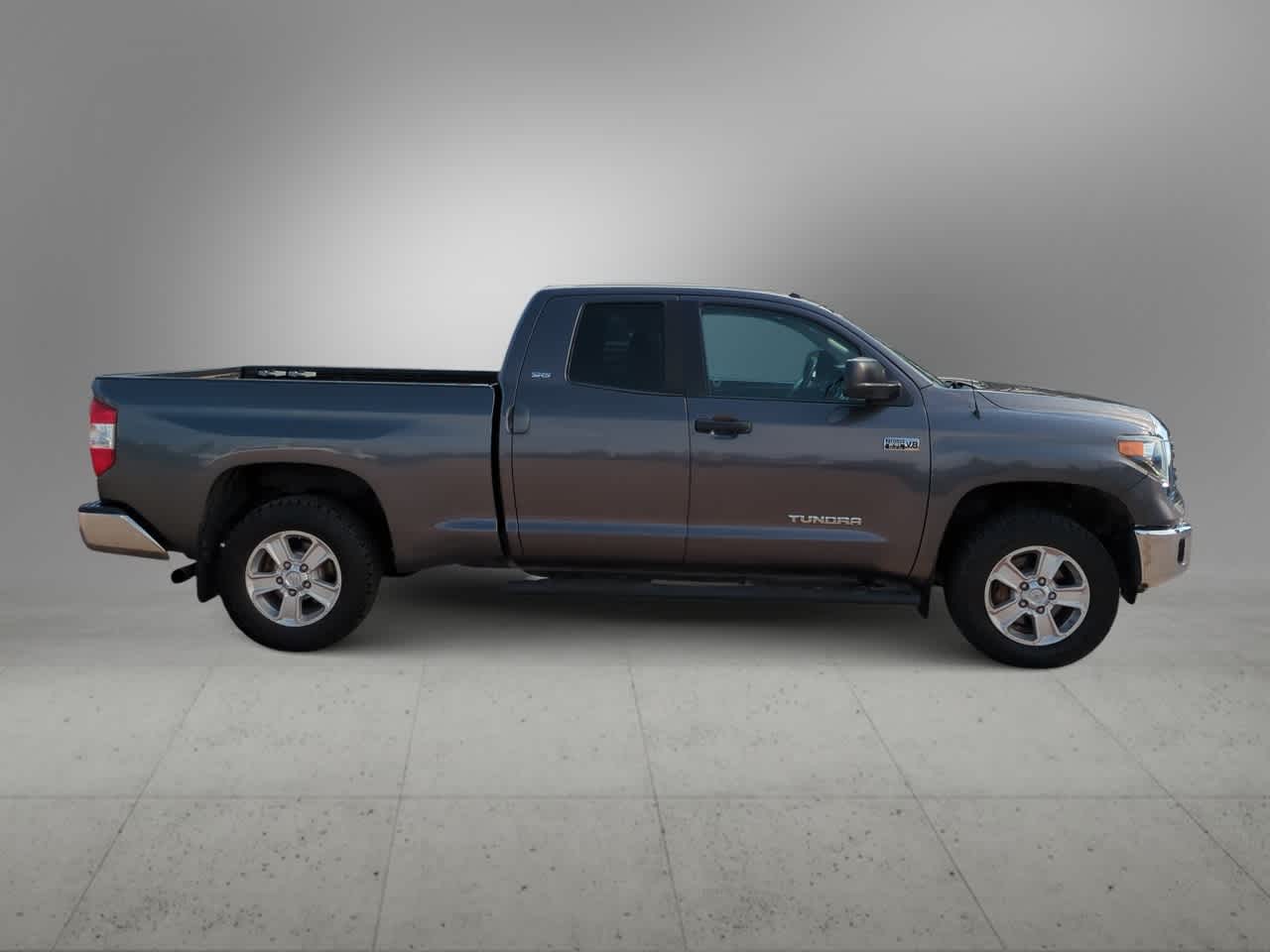 Thumbnail: 2018 Toyota Tundra - 9