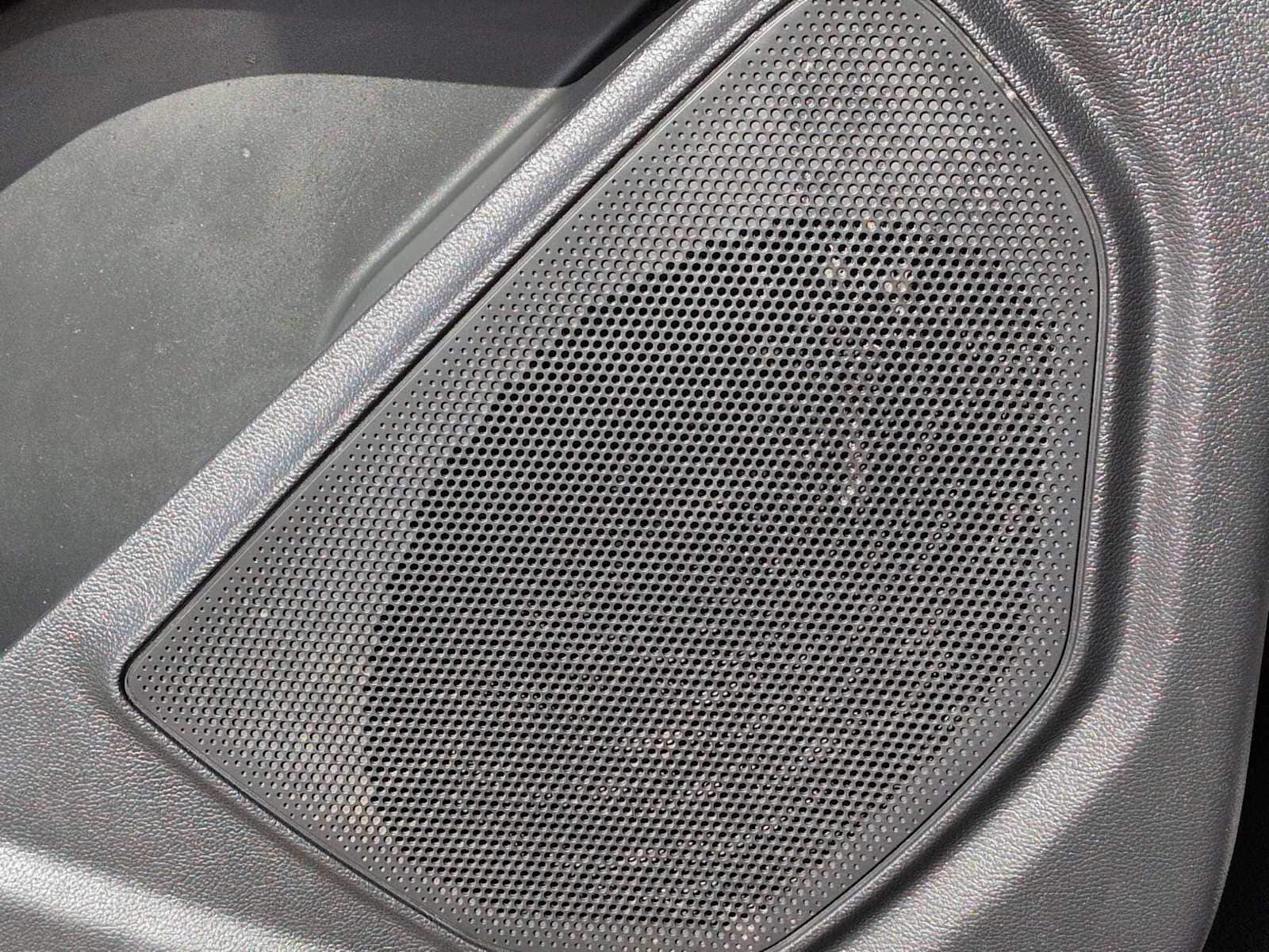 Thumbnail: 2022 Ford Explorer - 29