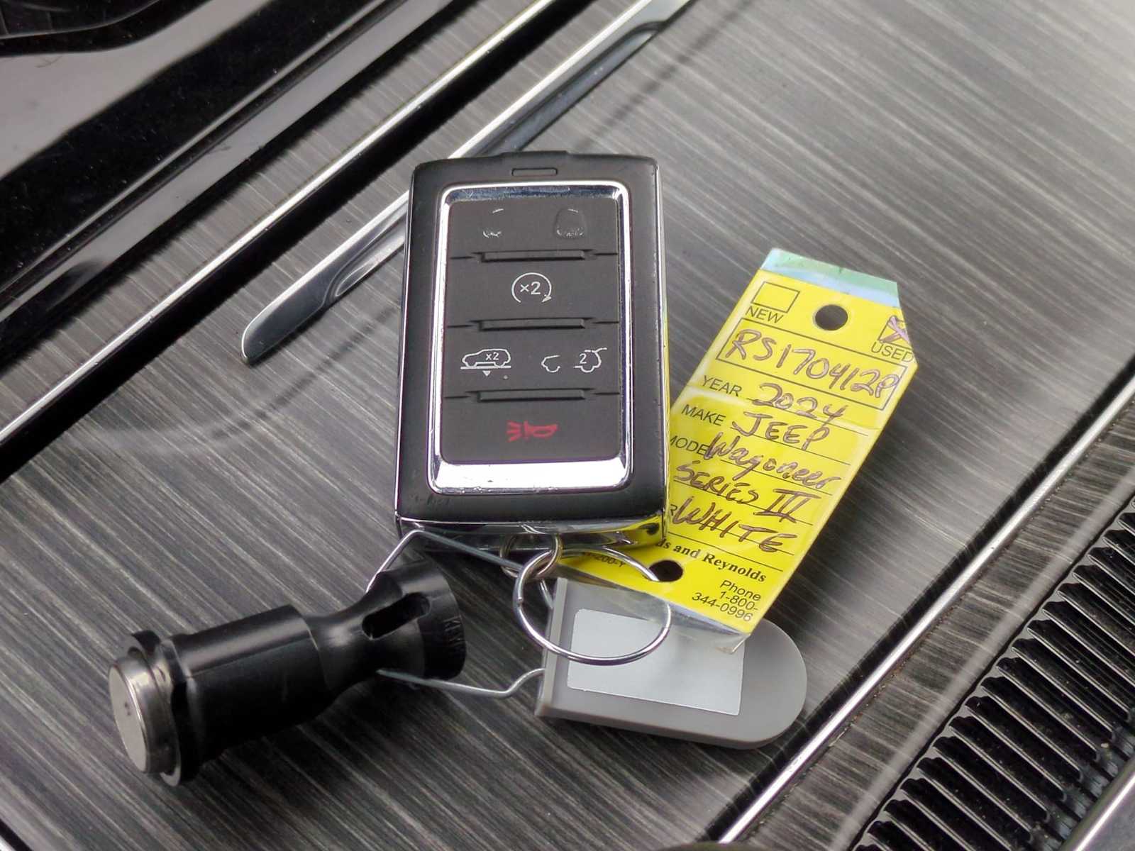 Thumbnail: 2024 Jeep Wagoneer - 34