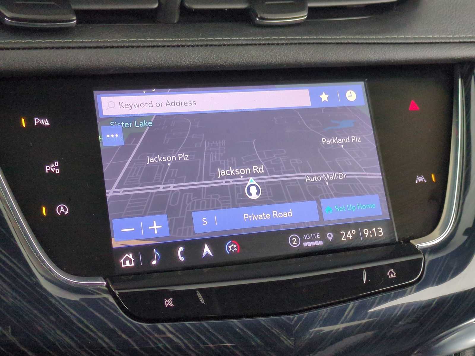 Thumbnail: 2023 Cadillac XT6 - 30