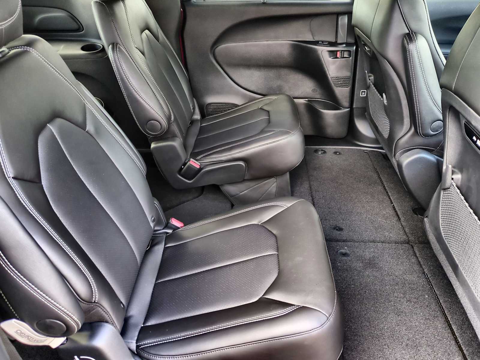 Thumbnail: 2026 Chrysler Pacifica - 20