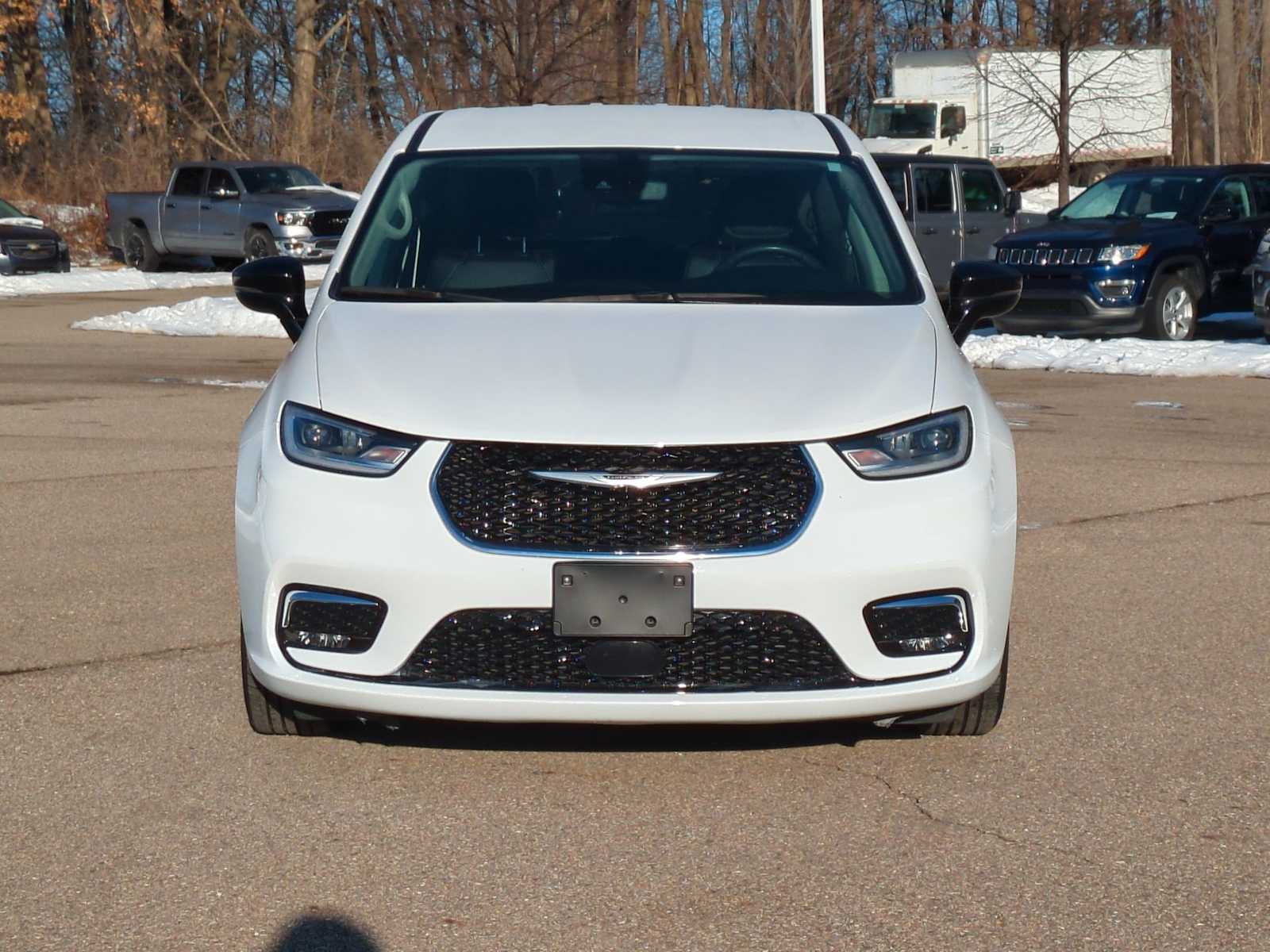 Thumbnail: 2024 Chrysler Pacifica - 17