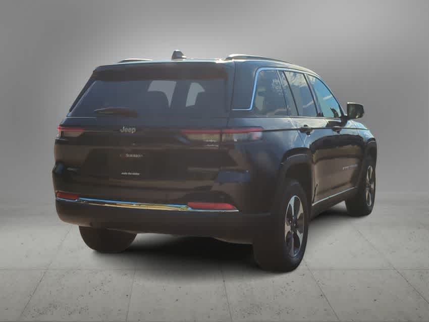 Thumbnail: 2024 Jeep Grand Cherokee - 8