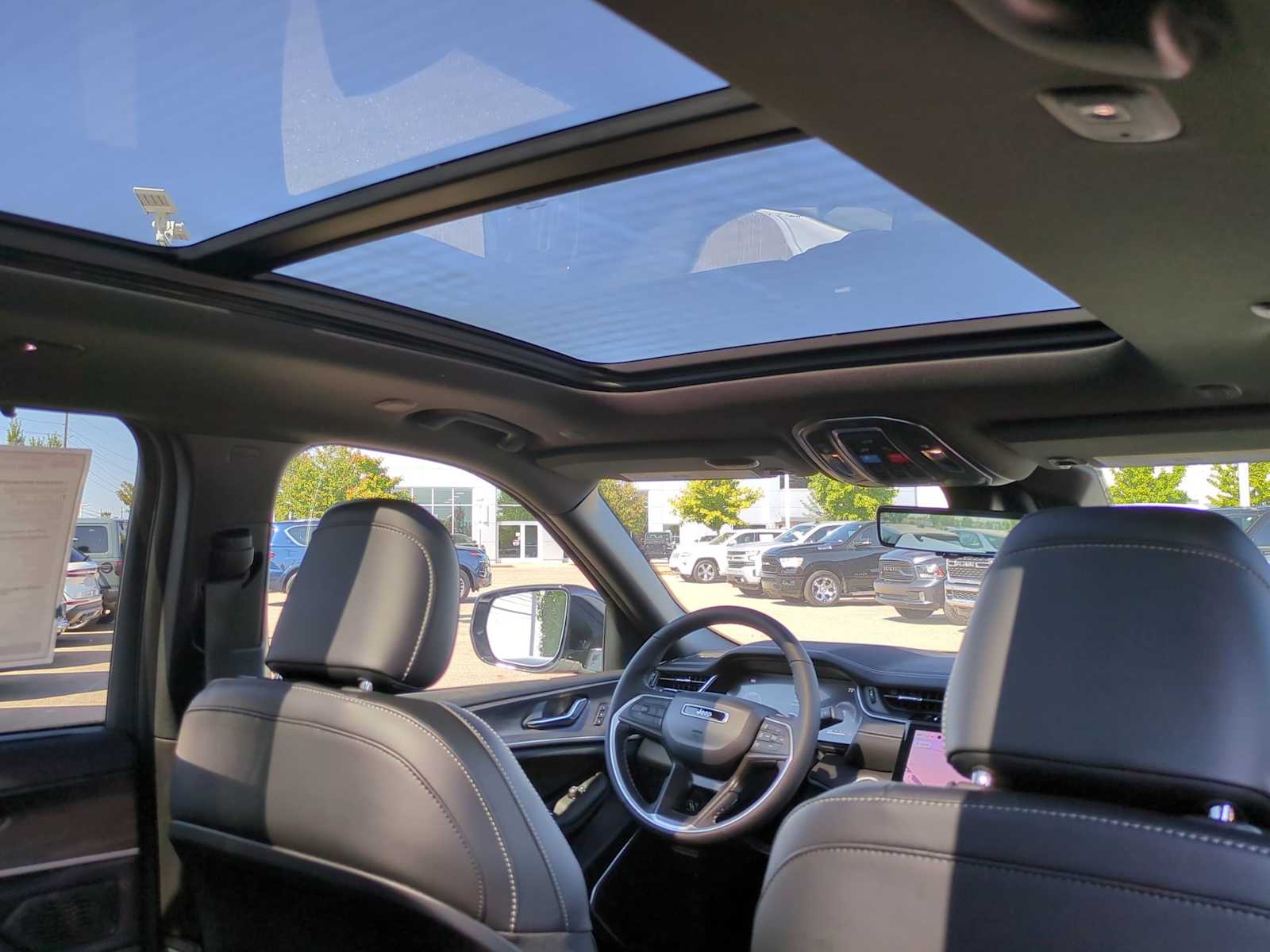 Thumbnail: 2025 Jeep Grand Cherokee - 22