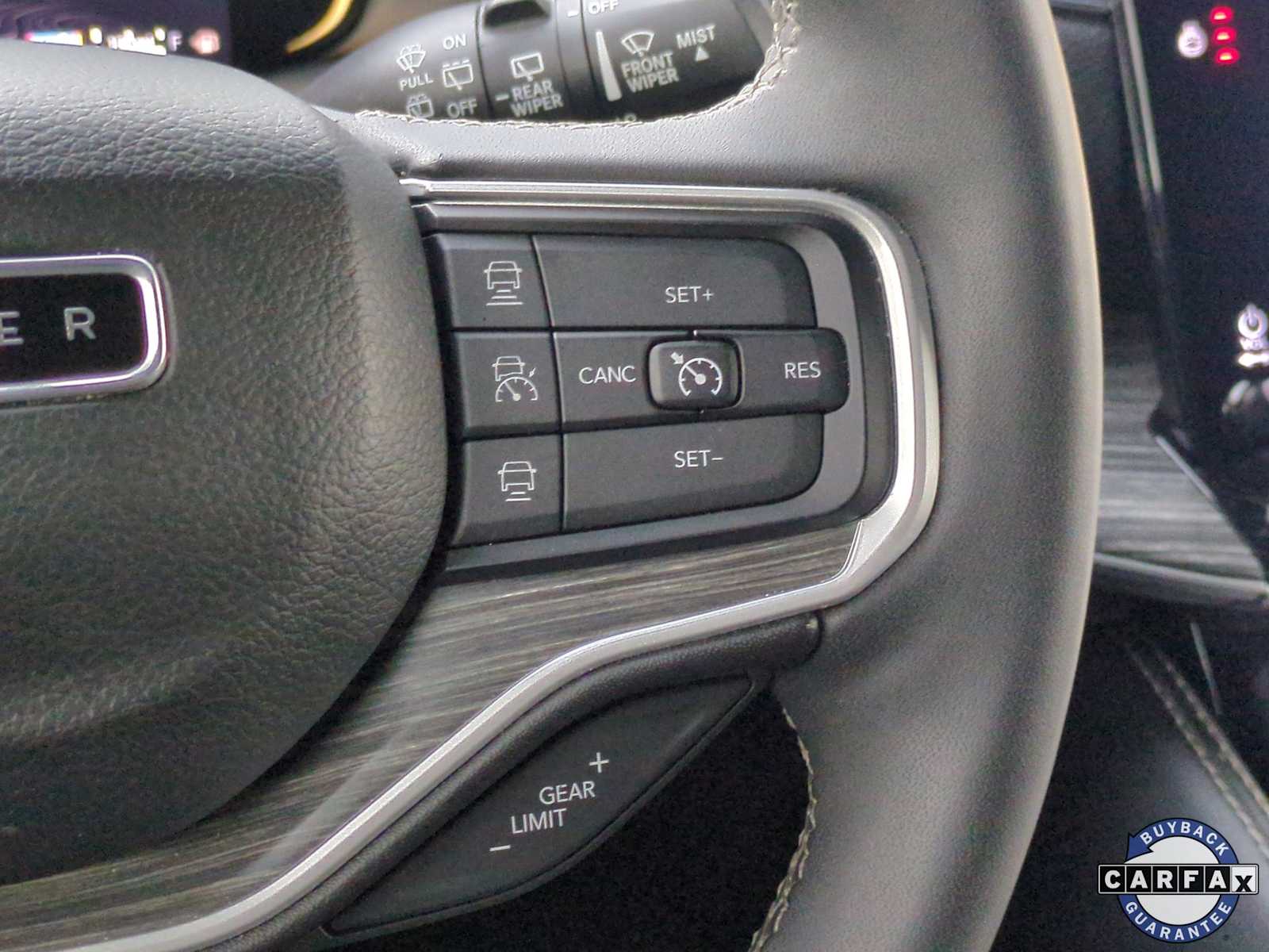 Thumbnail: 2024 Jeep Wagoneer - 24