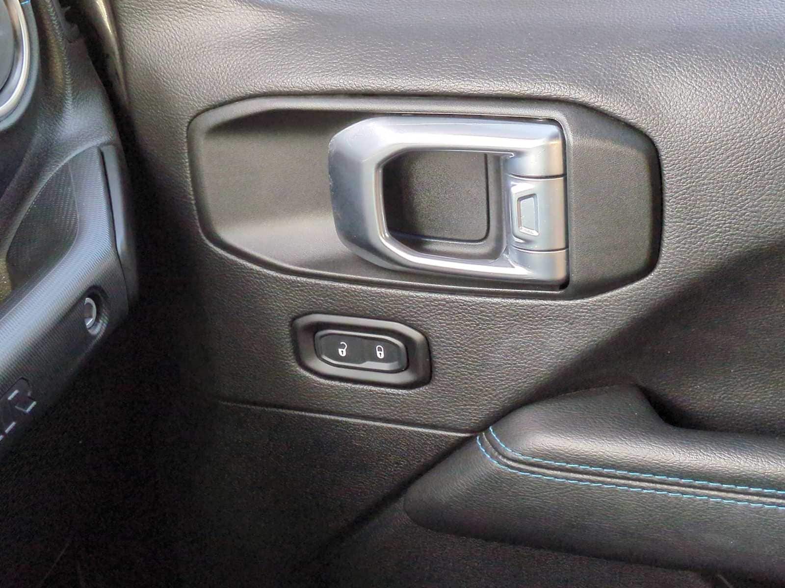 Thumbnail: 2021 Jeep Wrangler - 38