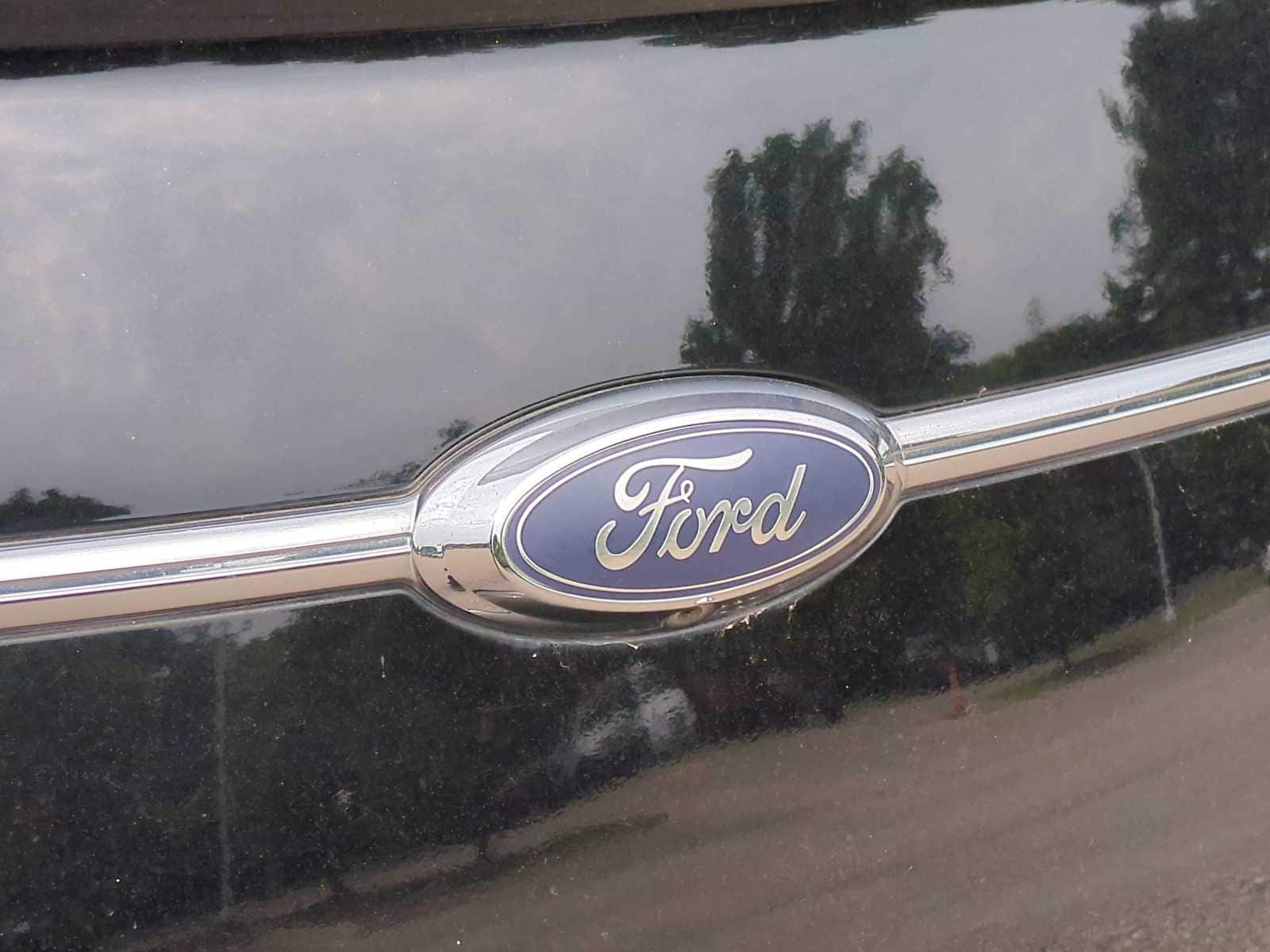 Thumbnail: 2018 Ford Taurus - 12