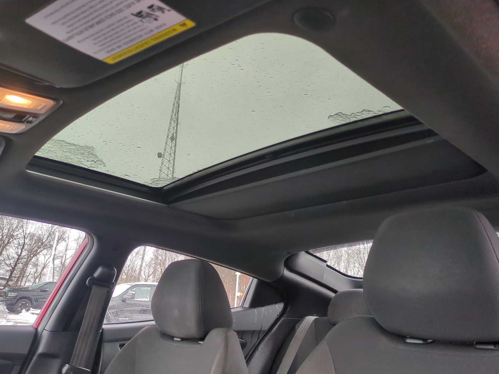 Thumbnail: 2017 Hyundai Veloster - 19