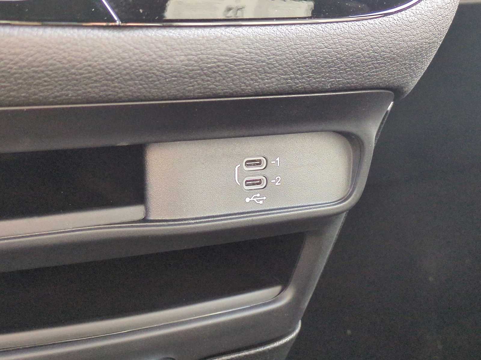 Thumbnail: 2026 Chrysler Pacifica - 30