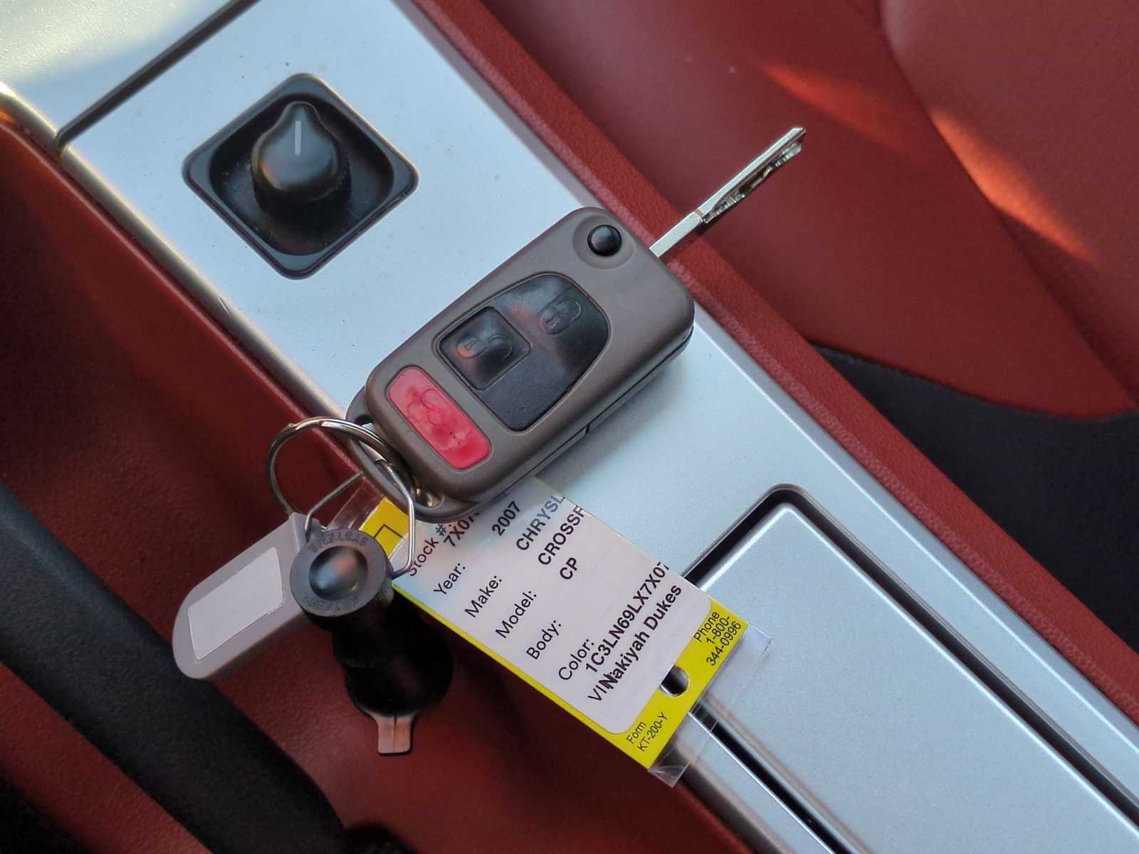 Thumbnail: 2007 Chrysler Crossfire - 29