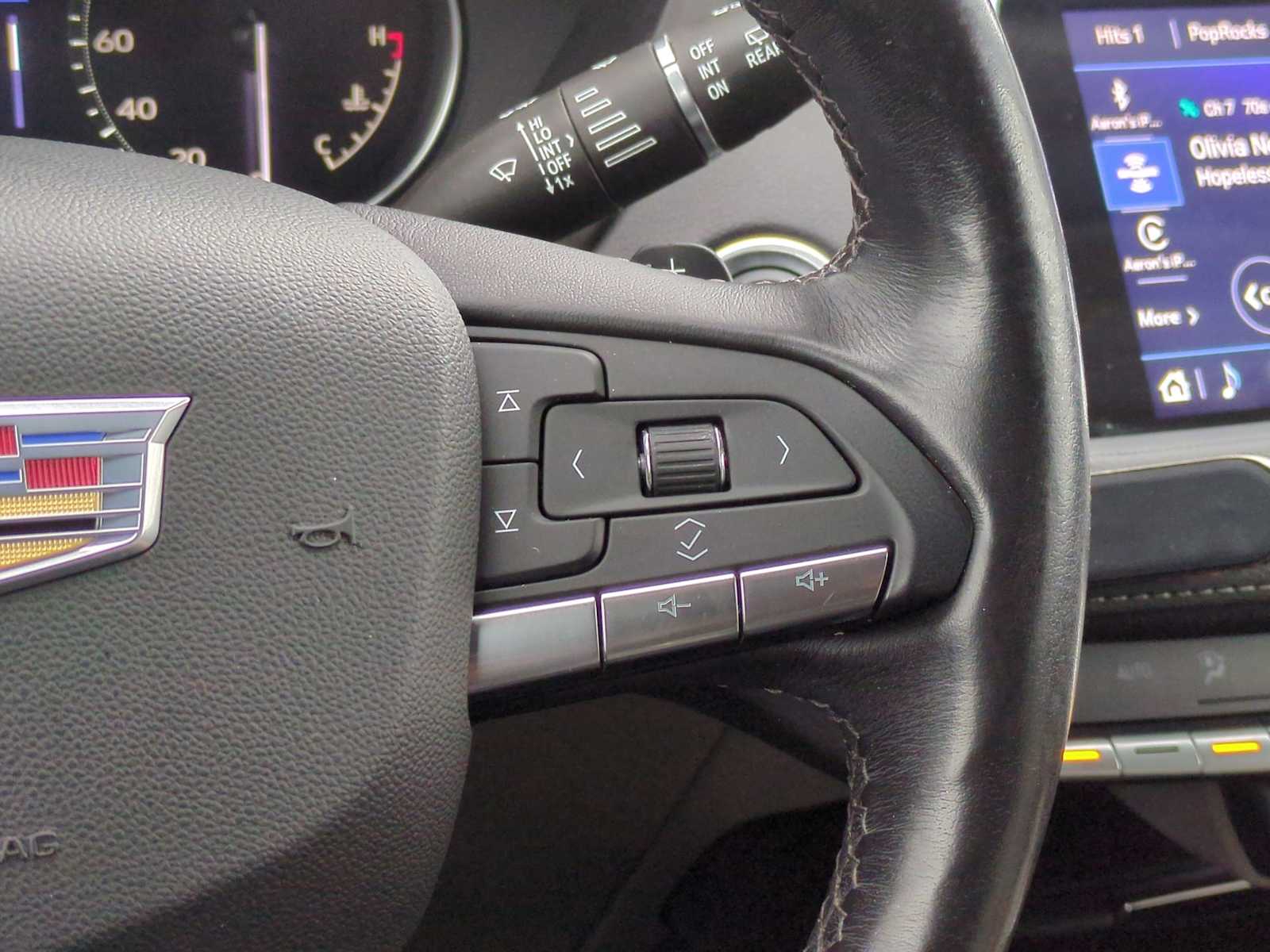 Thumbnail: 2022 Cadillac XT4 - 24