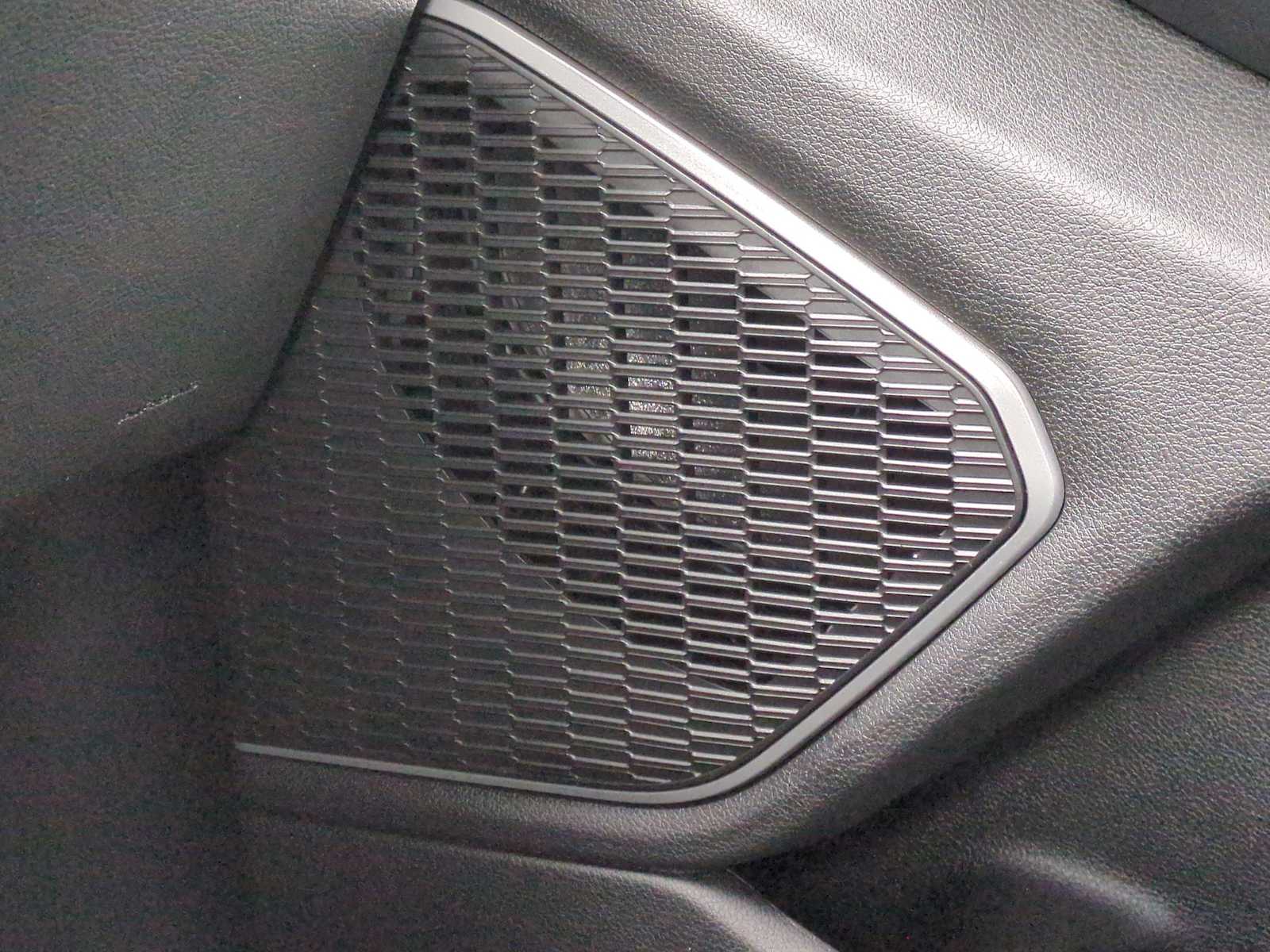 Thumbnail: 2026 Jeep Grand Cherokee - 26